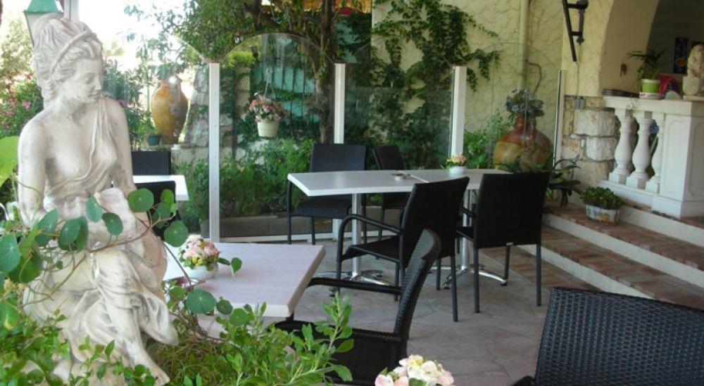 昂蒂布 Castel Garoupe酒店 外观 照片